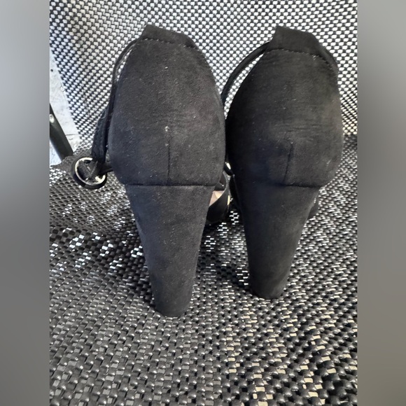 JustFab Black Crisscross Heels - Picture 5 of 11